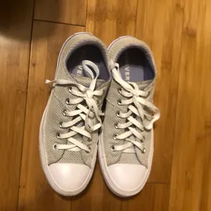 Converse All Star Chuck Taylor Madison purple and white women’s size 10 sneakers thumbnail 2