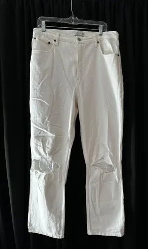 Abercrombie White Ankle Straight Ultra High Rise Jeans thumbnail 1