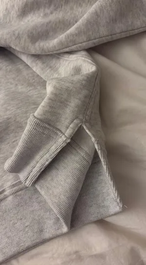 Hollister Crewneck thumbnail 3