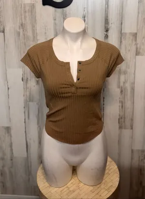 American Eagle Tan Brown Ribbed Henley Short Sleeve Crop Top Womens Small Button thumbnail 1