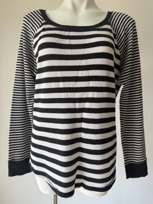 Old Navy Classic Y2K Waffle Knit Long Sleeve Top thumbnail 1