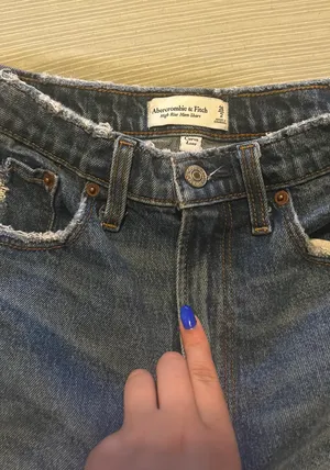 Abercrombie Curve Love Denim Mom Shorts thumbnail 4