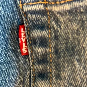 LEVIS 501/93 Button Fly Denim Waist: 34, Inseam: 27 inches thumbnail 11