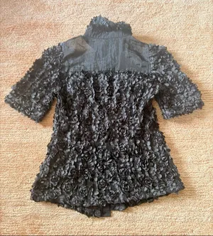 Women's Black 3D Floral Rosette Button Front Blouse Size S/ M thumbnail 4