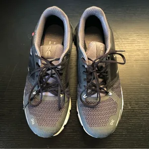 Women’s On Cloud Running Sneakers Athletic Shoes Black Grey White EU 40.5 US 9 thumbnail 3