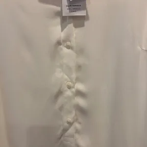 NWT‎ Club Monaco Womens Ivory Flared Cuff Shirt Sheer Viscose Button Down Sz L thumbnail 8