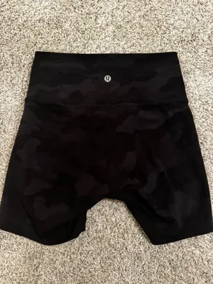 Lululemon Camo Biker Shorts thumbnail 3