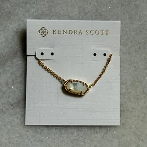 Kendra Scott Elisa Gold Pendant Necklace in Ivory Mother-of-Pearl New thumbnail 6