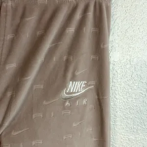 Nike Air Women's Velour Mid-Rise Sweatpants‎ Medium Flare Embossed Swoosh thumbnail 2