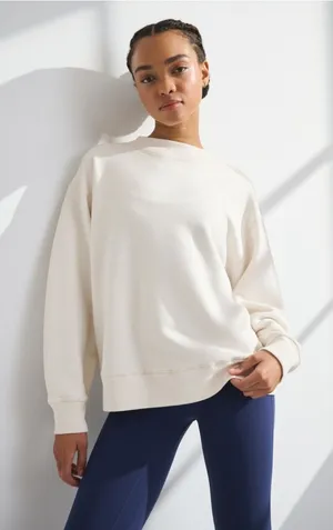 Women's Abercrombie Cream Relaxed Crewneck Sweatshirt thumbnail 1