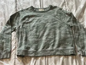 Universal Threads Women's Camo Cotton Pullover thumbnail 1
