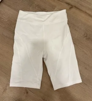 NWT Free People Movement Biker Shorts Size Small thumbnail 1