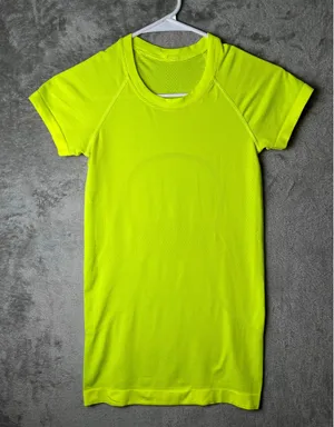 Lululemon Swiftly Tech Short Sleeve‎ Size 2 Highlight Yellow Running Athletic thumbnail 1