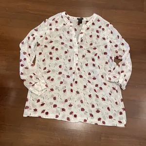 Ann Taylor White Red Floral Top thumbnail 2