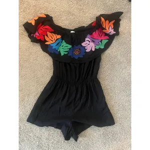 NWT J. Marie Off The Shoulders Black Embroidered Romper Sz. L thumbnail 10