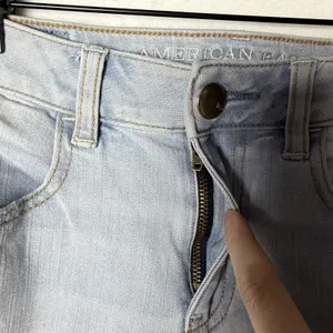 American Eagle Jegging Crop Light Wash Distressed Women's size 4 Regular thumbnail 4