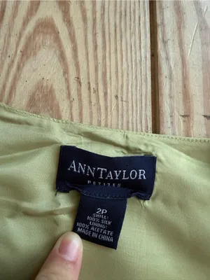 Vintage Ann Taylor Silk Wrap Vest Size 2P thumbnail 2