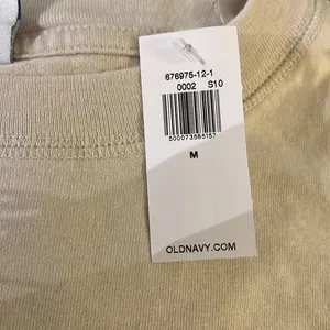 Old Navy Loose Vintage‎ Graphic T-Shirt for Women thumbnail 2