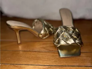 Marc Fisher gold metallic woven sandals #glamour #summer thumbnail 1