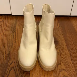 Dolce Vita Caster H2O Canvas booties Size 7.5 New without Box thumbnail 2