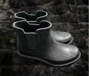 Madewell The Chelsea Rain Boots Womens 8 Black Rubber Chunky Pull On Waterproof thumbnail 1