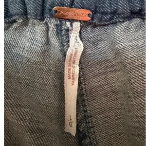 Free People Women Blue Cotton Linen Chambray Rope Drawstring Crop Pants Large thumbnail 4