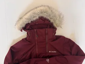 Columbia Women’s S Omni-Tech Omni-Heat Ski Snow Jacket Faux Fur Hood Burgundy thumbnail 11