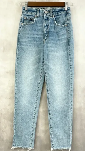Garage Straight Leg Jeans Size 00 Minimalist Clean Girl Capsule Clean Girl Urban thumbnail 1