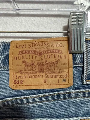 Levi's Vintage 2001 512 Women's Boyfriend Tapered Leg Jeans in Medium Blue Denim thumbnail 5