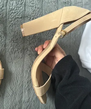 JustFab Tan Heels thumbnail 4