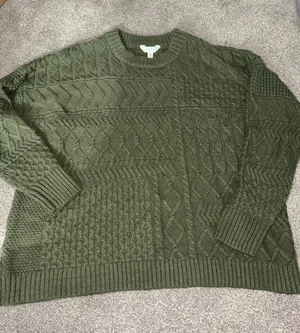 Green Sweater thumbnail 1