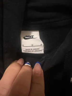 Black Nike Hoodie Women’s Medium thumbnail 3