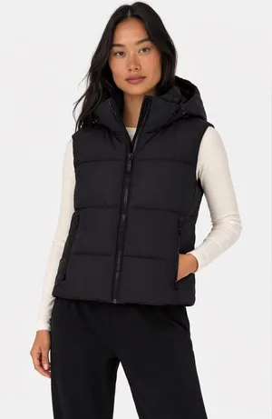 Vuori Alta Down Vest in Black S thumbnail 1