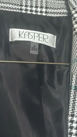 Kasper Gray & Black Glen Plaid Long Blazer with Subtle Green Windowpane thumbnail 2
