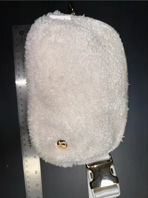 lululemon athletica Cream Sherpa Crossbody Waist Bag thumbnail 2