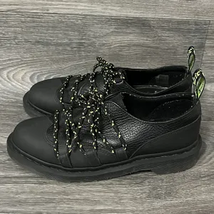 Dr. Martens AW004 Estrela Shoes Black Leather Women's US Sz 7, EU 38 Grunge thumbnail 4