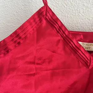 Vintage Victoria's Secret Gold Label Red Slip Cami Top Blouse Small thumbnail 4