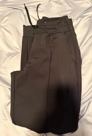 Old Navy Black High-Rise Active Jogger Pants thumbnail 1