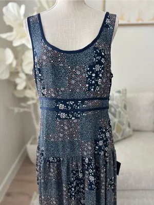 Lulu's Crush Season Navy Blue Floral Quilt Patchwork Print Scoop-Neck Maxi Dress thumbnail 3