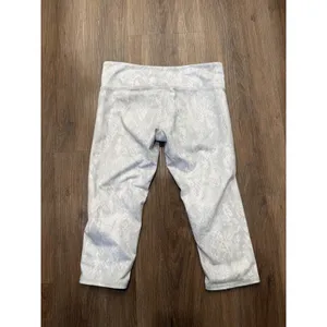 Alo Yoga Womens White Grey Snakeskin Print Cropped Leggings Size M RN 87370 thumbnail 2