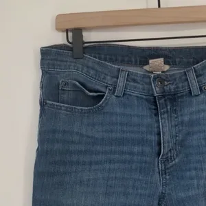 Duluth Trading Women's Medium Wash Bootcut Jean‎ Size 8 thumbnail 7