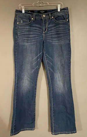Nine West Medium Wash Bootcut Jeans Size 10/30 thumbnail 1