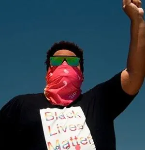 Quay Australia pride bandana thumbnail 1