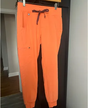 FIGS Zamora Jogger Scrub Pants thumbnail 1