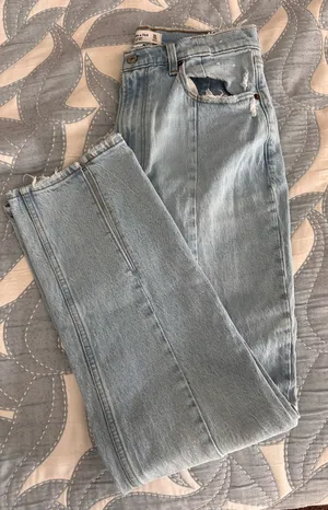 Abercrombie Jeans 90s Straight Ultra High-Rise Curve Love thumbnail 1