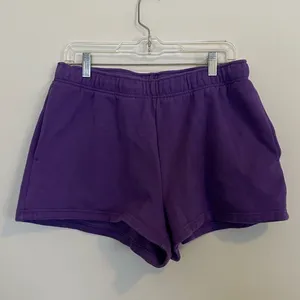 Aritzia TNA Cozy Boyfriend Fleece Purple Shorts thumbnail 1