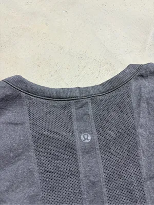 Lululemon Gray Short-Sleeve Active Tee thumbnail 7