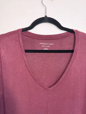 American Eagle Soft & Sexy Tee Solid Maroon V-neck Short Sleeve thumbnail 2