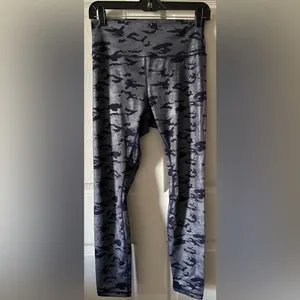 Zyia Active Women’s Silver Camo Supreme Hi-Rise Size‎ 12 Leggings Metallic Sheen thumbnail 8