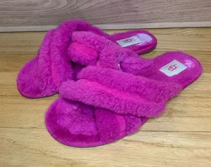Ugg Scuffita Women's Slippers in Pink - Size 9 thumbnail 1